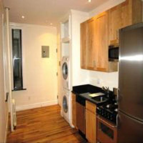 Foto del edificio - 208 W 25th St
