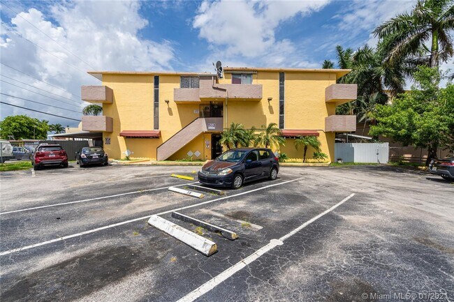 Building Photo - 740 NW 45th Ave