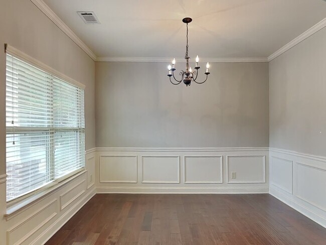 Foto del edificio - 333 Castle Top Ln SE