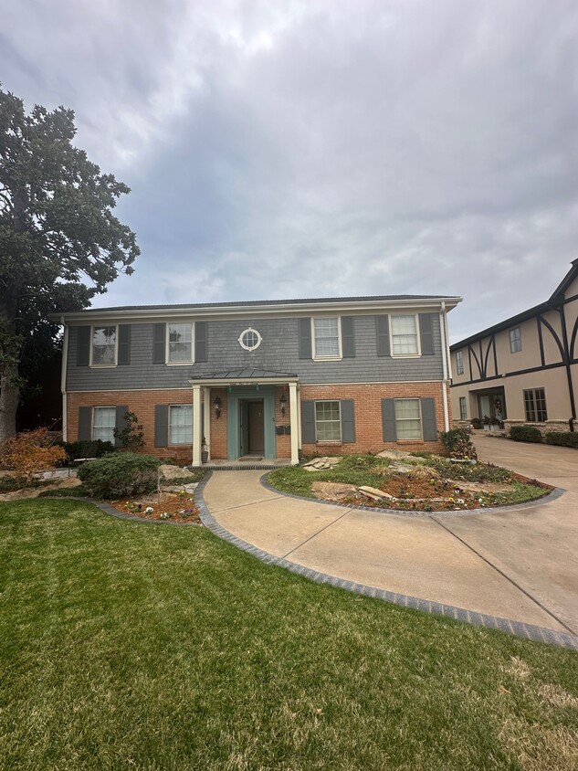 main house - 6507 Avondale Dr