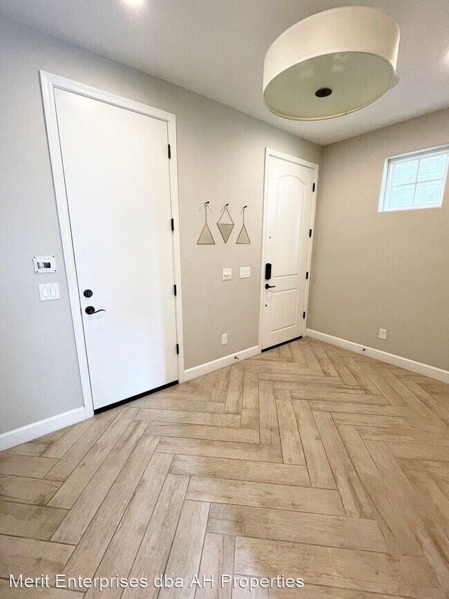 Foto del edificio - 4 br, 3.5 bath House - 703 W BROWNING PL