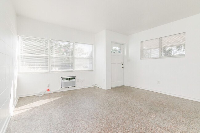 Building Photo - Cozy 2 bed/2 bath home for rent in the Mil...