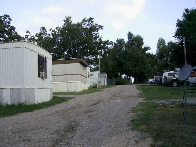 Building Photo - Kingwood Mobile Home Park