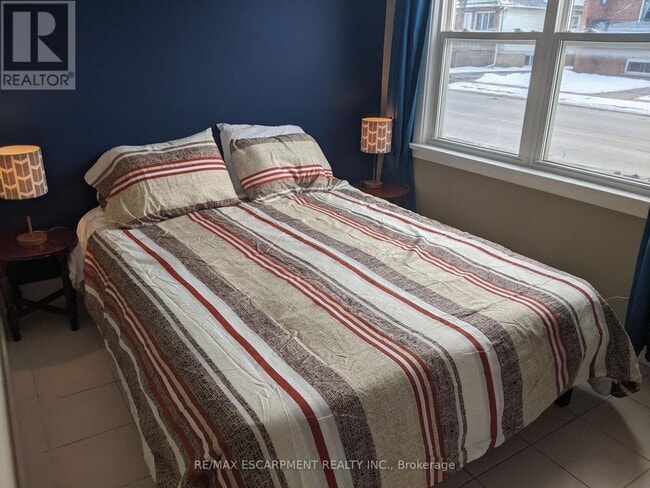 Building Photo - 63 Pelham Rd