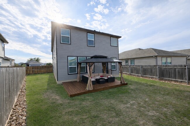 Foto del edificio - 708 Yellow Ribbon Trl