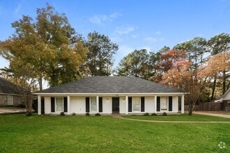 Building Photo - 506 Huntington Dr
