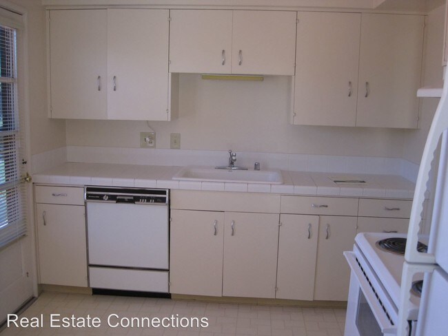 Building Photo - 3181 Taper Ave