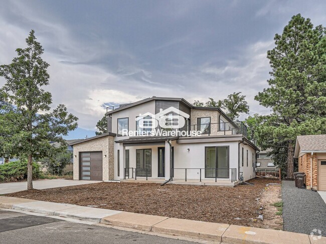 Building Photo - 3595 Darley Ave