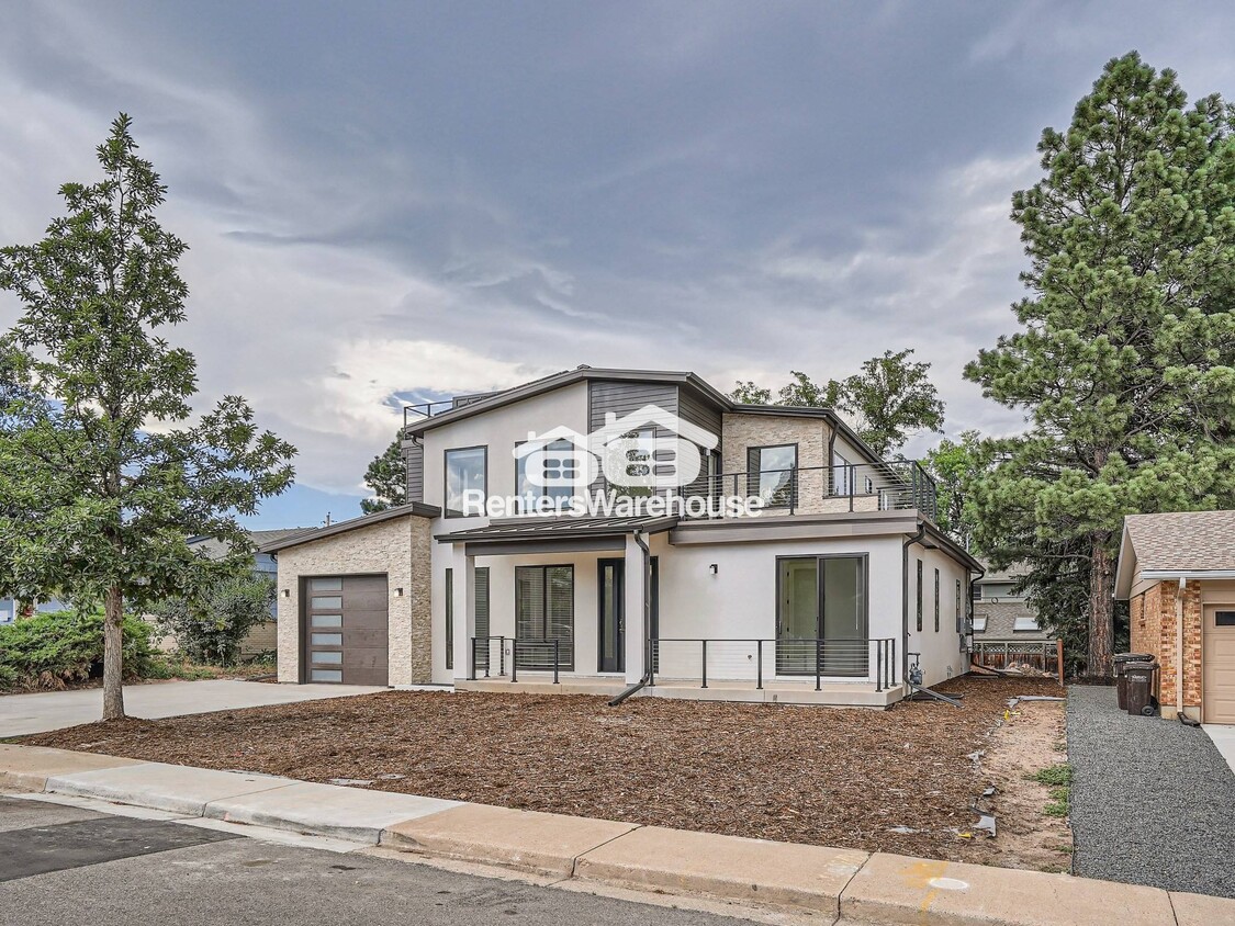 Primary Photo - 3595 Darley Ave