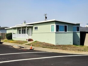 97 Oceanside Dr