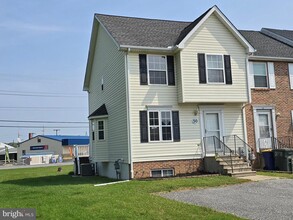 Building Photo - 50 Cardington Ct