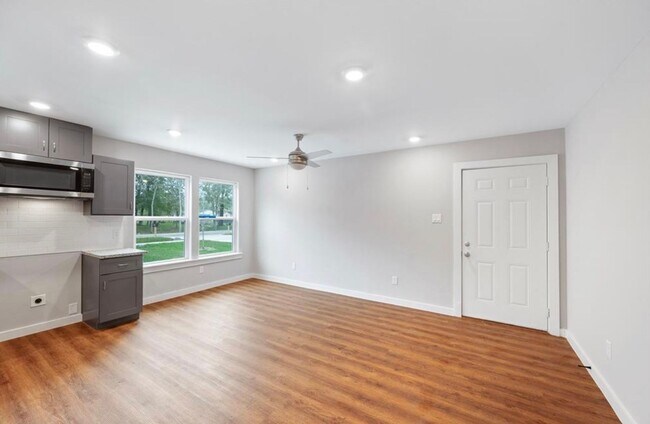 Foto del edificio - 6617 Bacher St