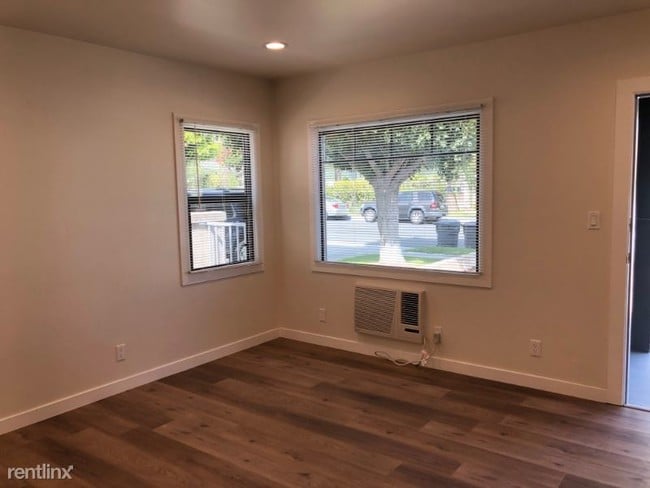 Building Photo - 2 br, 1 bath Apartment - 1849 Junipero Ave