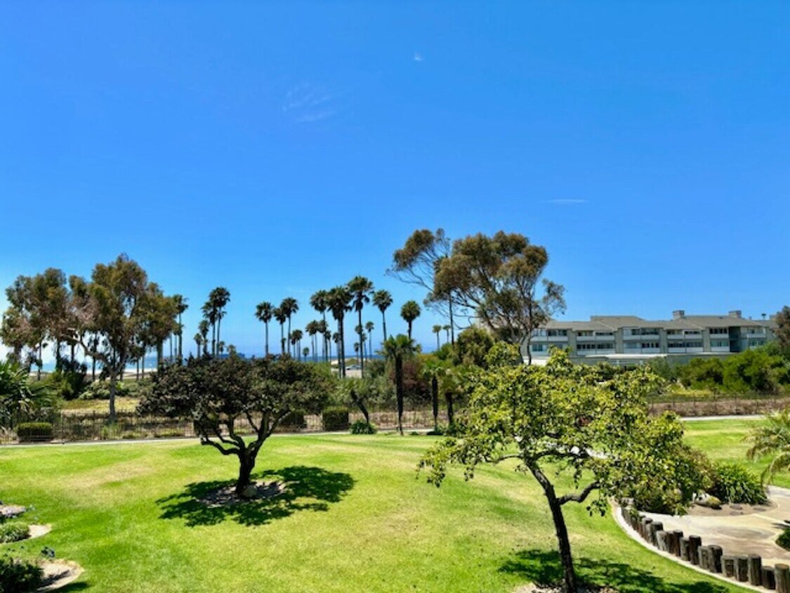 Foto principal - Port Hueneme | 2 Bed + 2 Bath | OCEAN VIEW...