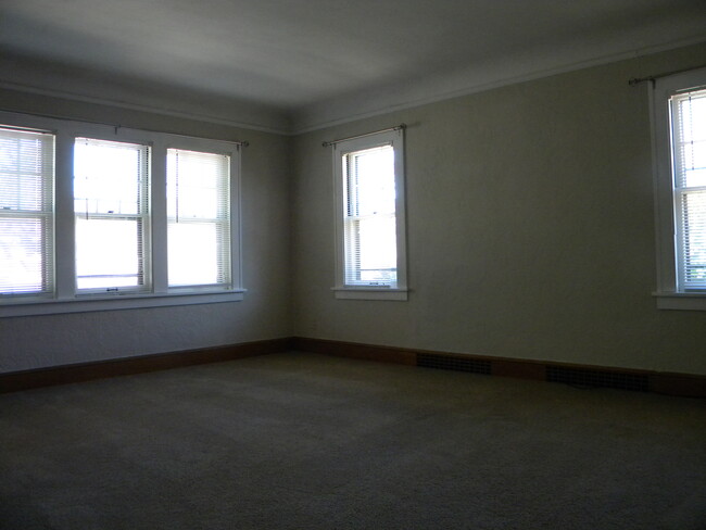Living room - 1220 20th St