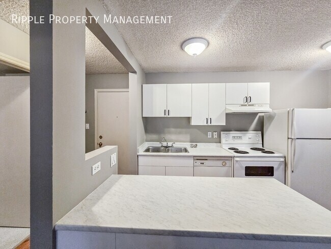 Building Photo - NEWLY RENOVATED 1 Beds, 1 Baths Apartment/Condo | No Pets Allowed
