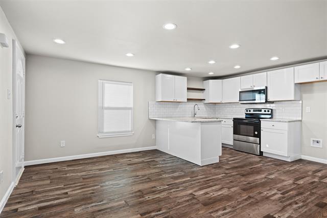 Building Photo - 1603 Harwood St