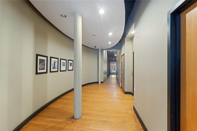 Building Photo - 755 Westminster St