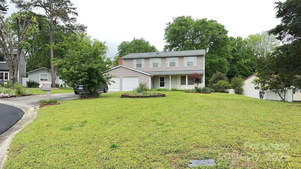 Primary Photo - 7200 Oswego Ct