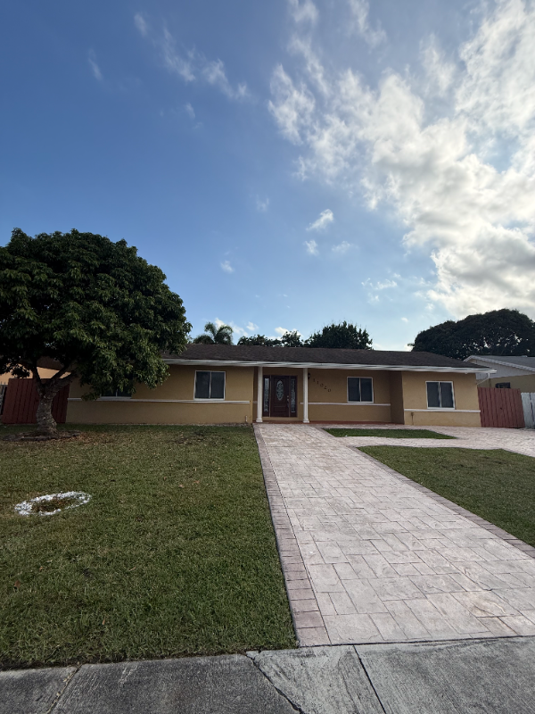 Foto principal - 11020 SW 167th St