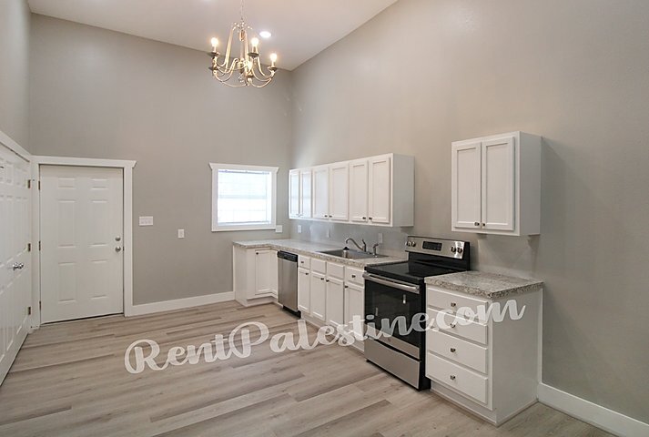 Foto principal - 710 W Main St