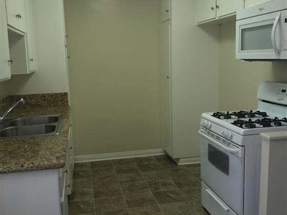 Foto del edificio - 1030 W Olive Ave