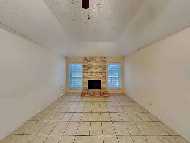 Building Photo - 10514 Wayward Wind Ln