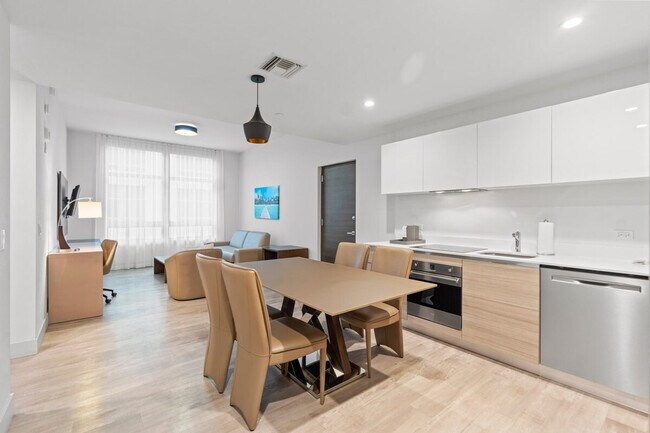 Foto del edificio - 777 N Ocean Dr