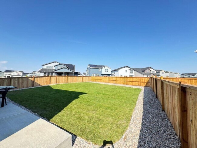 Foto del edificio - 4322 Fellows Dr