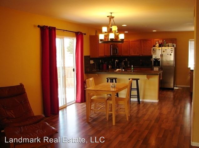 Foto del edificio - 626 Pebble Crest Way