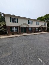 Building Photo - 1316 14th St Dr NE