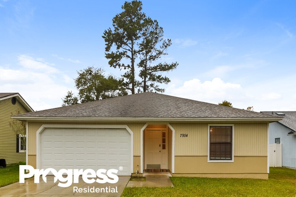 Foto principal - 7954 Lavender Ln