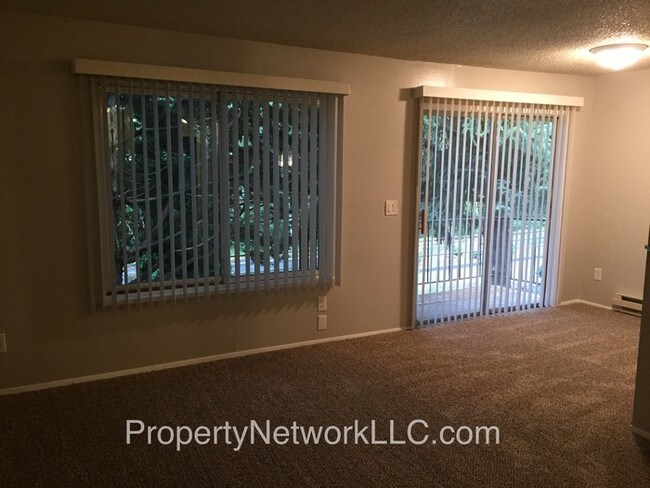 Building Photo - Greenbrook One Bedroom Condo in Gresham