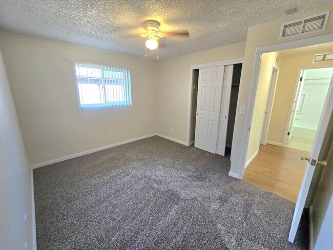 Foto del edificio - 2953 State Farm Rd