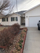 Building Photo - 250 Evergreen Ct