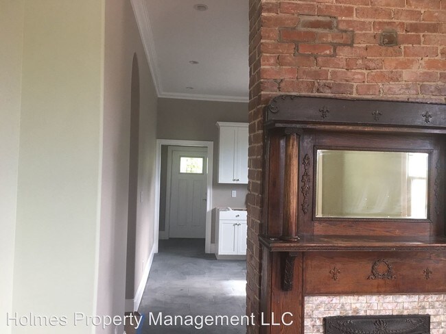 Foto del edificio - 1644 Forest Ave