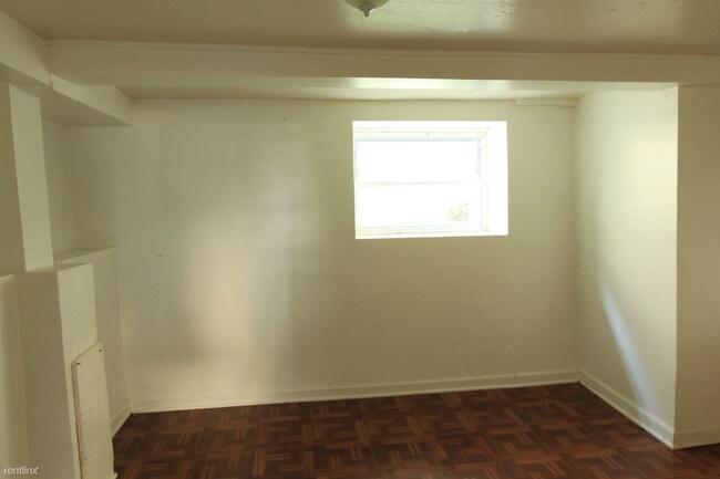 Foto del edificio - 5310 W Waveland Ave