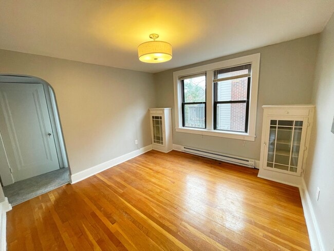 Building Photo - 717 Buchanan Plz