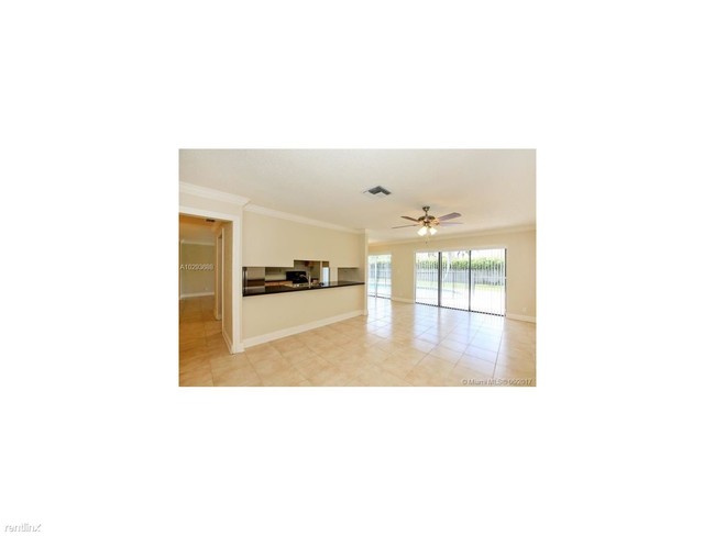 Building Photo - 16768 Golfview Dr