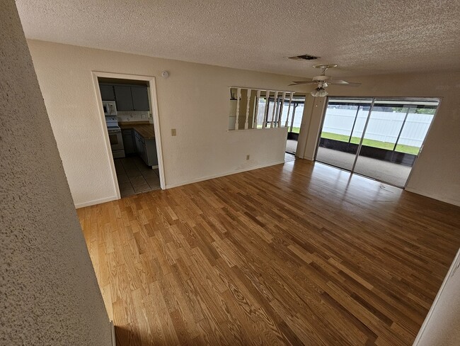 Lliving room - 9935 82nd St