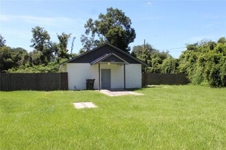 Building Photo - 11413 Pruett Rd