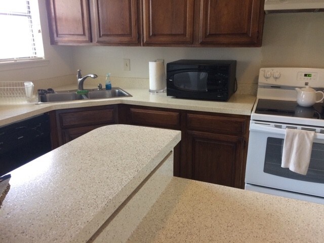 kitchen - 1205 Calico Ln