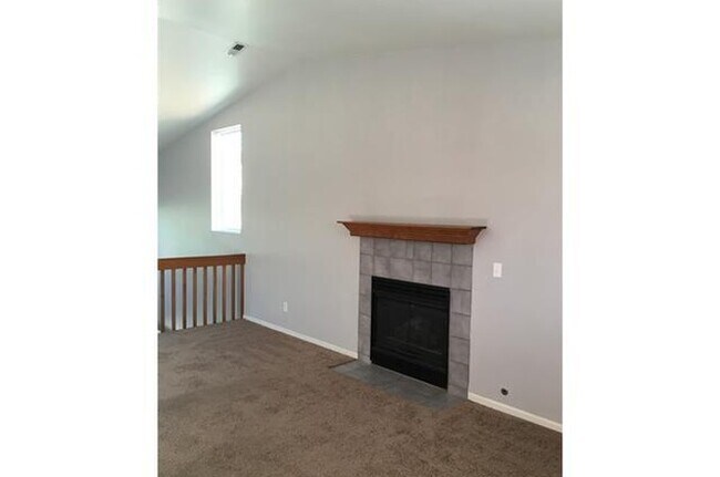 Foto del edificio - 8408 Everett Way