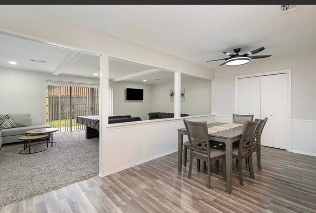 Building Photo - 2135 Fleur de Lis Ct