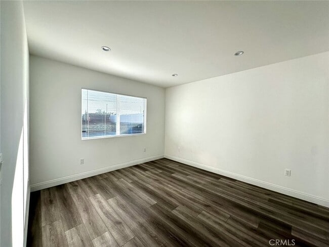 Foto del edificio - 8226 Webb Ave