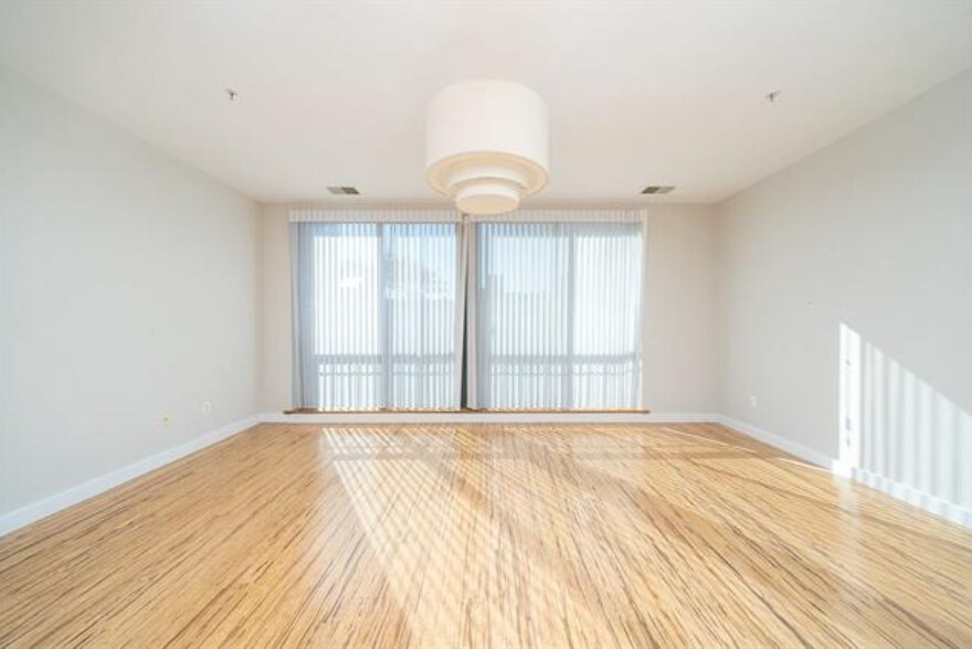 Foto principal - 222 Montgomery St