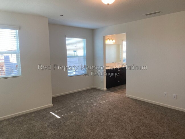 Foto del edificio - 3736 Longford Way