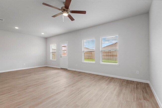 Building Photo - 9552 Caney Trails Rd