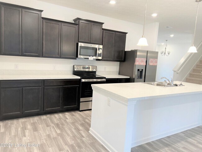 Foto del edificio - 17111 Meander Way