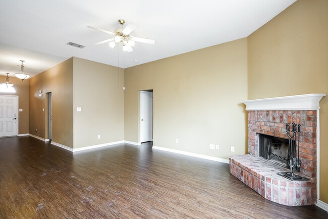 Building Photo - 2744 Ensenada Ln